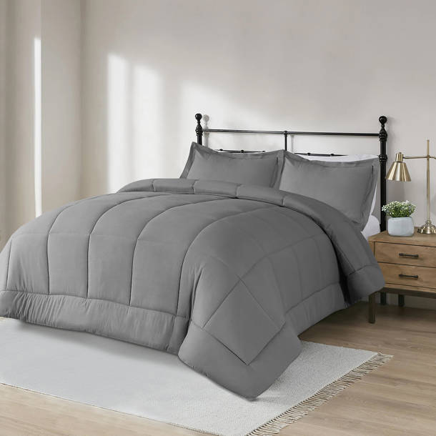Latitude Run® Microfiber Comforter Soft Goose Down Alternative All
